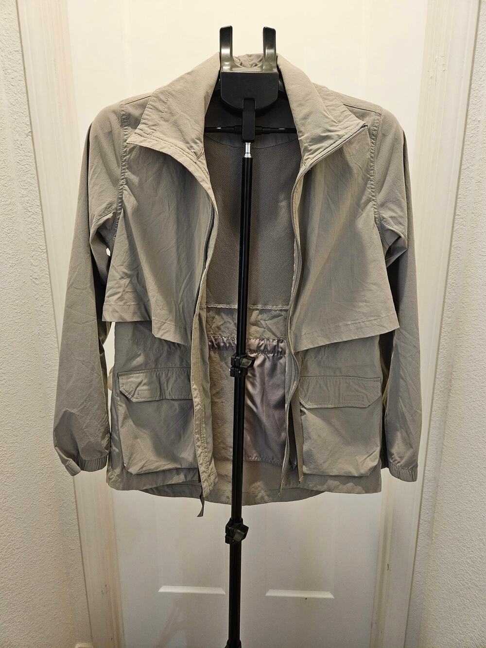 The North Face Sightseer Jacket Taupe Green Windbreaker Utility Parka